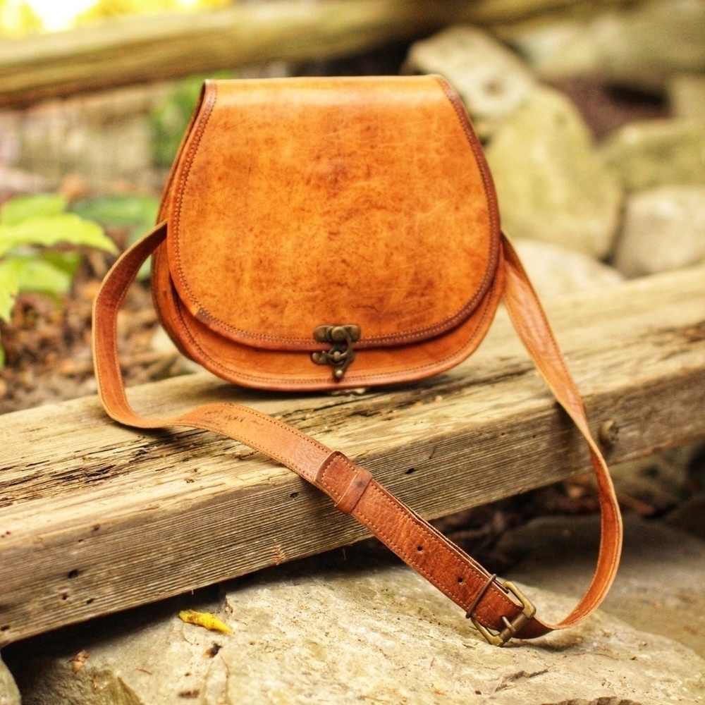 GRUNTLUXURY Gypsy Lock Leather